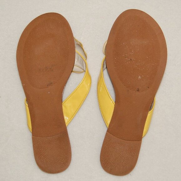 Madden Girl. Yellow Flower Flat Thong Sandals. Women Size 8 - Picture 6 of 6